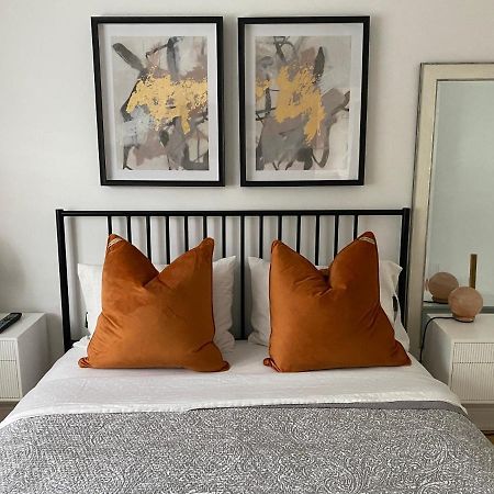 Clearbrooke Gem- Bright Private Bedroom Close To Yyz Toronto Kültér fotó