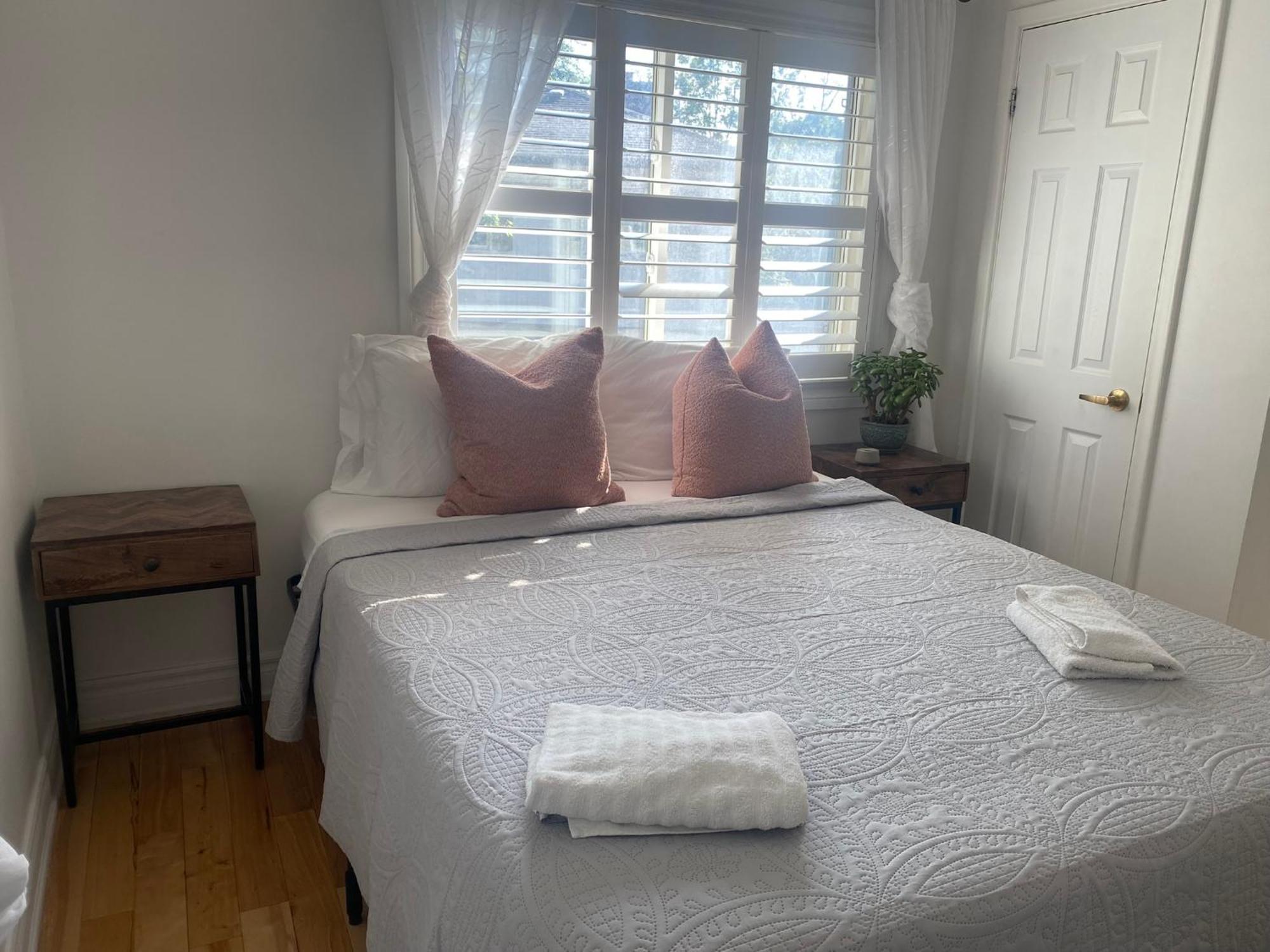 Clearbrooke Gem- Bright Private Bedroom Close To Yyz Toronto Kültér fotó